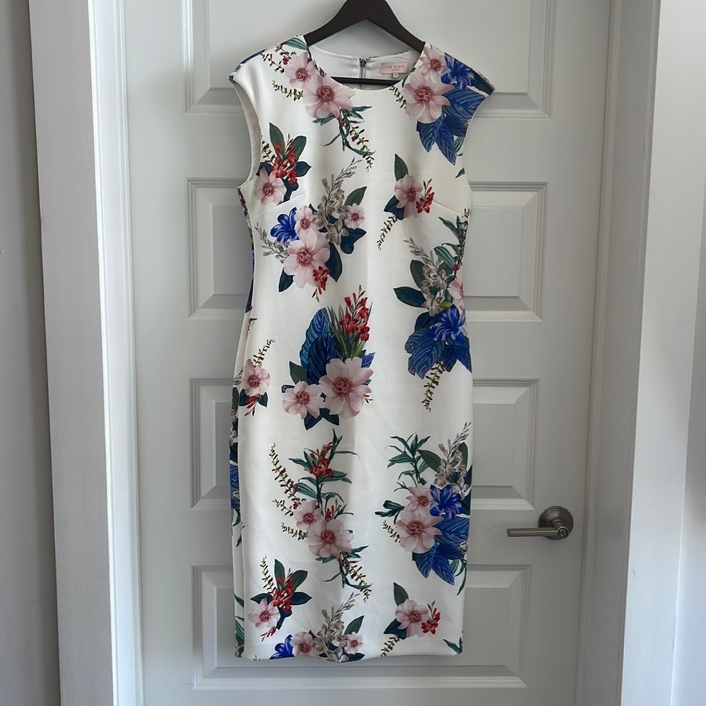 Ted Baker London White Floral Scuba Sheath Dress Size 3